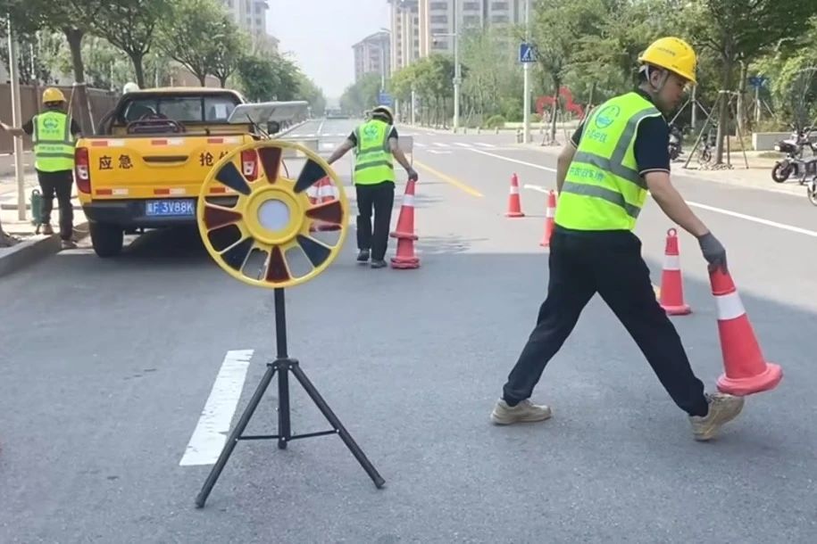 雄安新區(qū)容西管網(wǎng)清淤及日常維護項目開展防汛應急演練活動.jpg